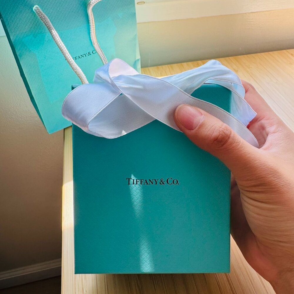 Tiffany Gift Box - Picture 3 of 3